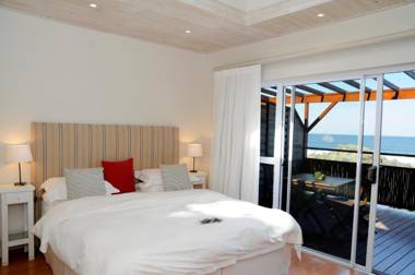 Singing Kettle Beach Lodge