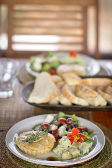 Sausage Tree Safari Camp