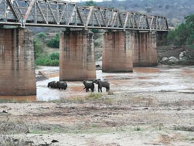 Three Bridges Restaurant Pub and BnB