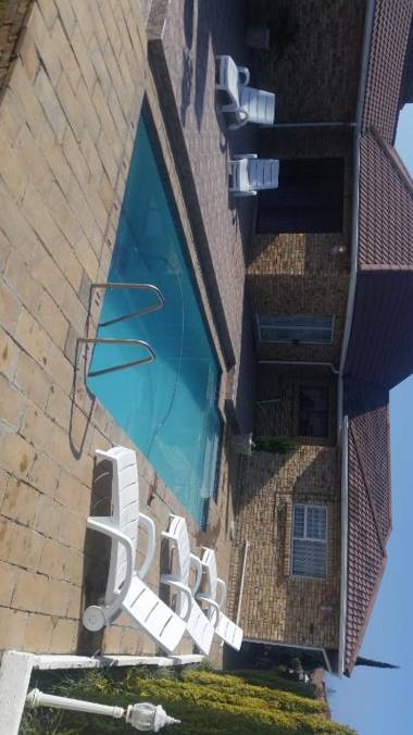 Ebenezer Guesthouse Bluewater Bay