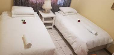 Ebenezer Guesthouse Bluewater Bay