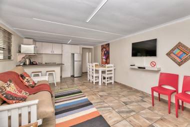 Land's Edge Struisbaai