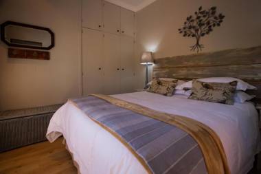 Treehouse at Theebos