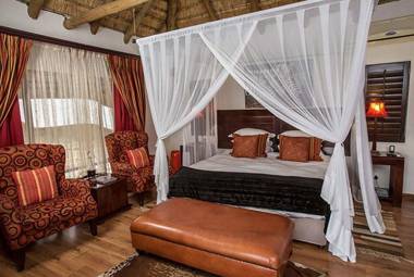 Umzolozolo Private Safari Lodge & Spa