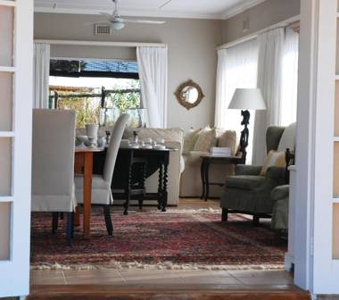 Sneezewood Farm Bed&Breakfast and Self-Catering Cottage