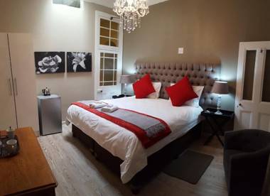 Bellevue Manor Guest House