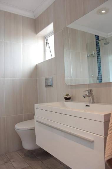 BlueSky Arniston Guest House