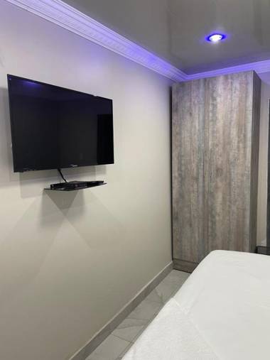 MARTYRS GUEST HOUSE PALACE