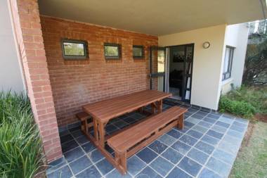 JoziStay @ Jackal Creek Apartments