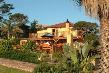 Dutton's Cove Guest House