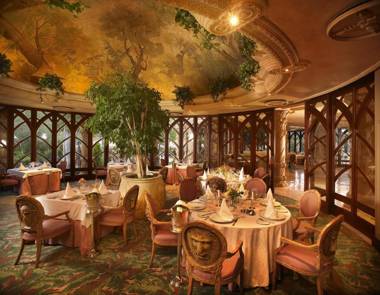 The Palace of the Lost City at Sun City Resort