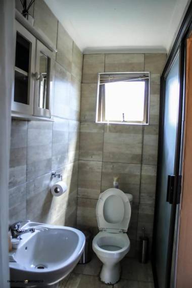 Thavhani Guest House