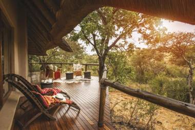 Tuningi Safari Lodge