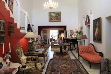 Michael-Angelo Guest House