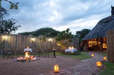 Rhino River Lodge
