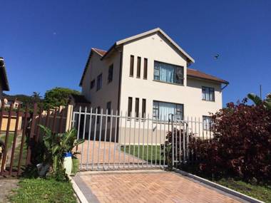 Pierlynne Holiday Home