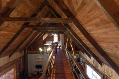 A Log Home at Buffalo Creek