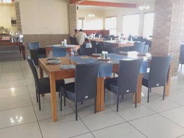 Meet Mekaar Resorts - Nquthu Hotel
