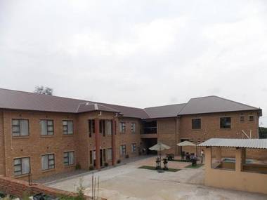 Meet Mekaar Resorts - Nquthu Hotel