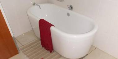 Meet Mekaar Resorts - Nquthu Hotel