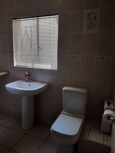 Gluckman Drive Guesthouse