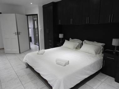 Ile Du Lac Self Catering