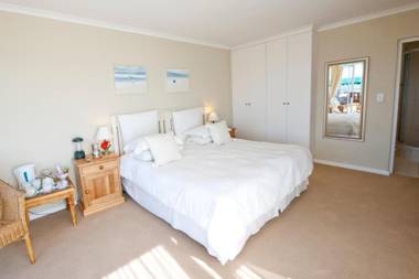 Dolphins' Playground Beachfront B&B