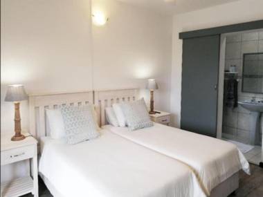 SwallowsNest Guesthouse