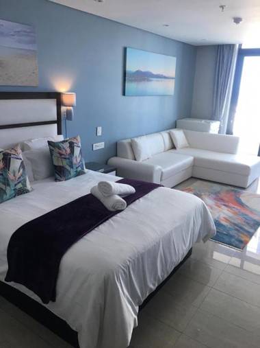 The Pearls (Strictly HALAL)