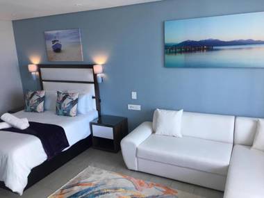 The Pearls (Strictly HALAL)