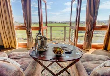 Riboville Boutique Hotel And Restaurant