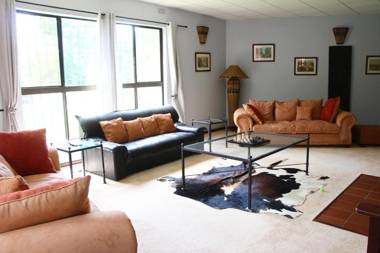 River Bird Guest House