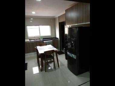 Exclusive 4 bedrooms close to university of Zambia