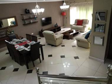 Executive fully furnished apartment close to amenities