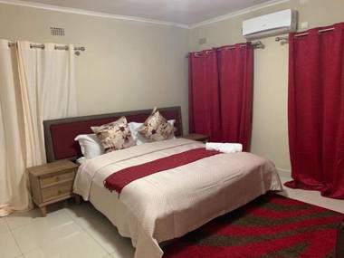 Executive 3 bedrooms fully furnished apartment close to amenities