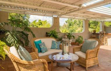 Number Eighteen Exclusive Guest Lodge