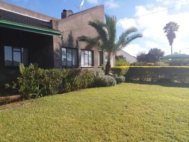 Charming 2-Bed Cottage with free parking in Harare