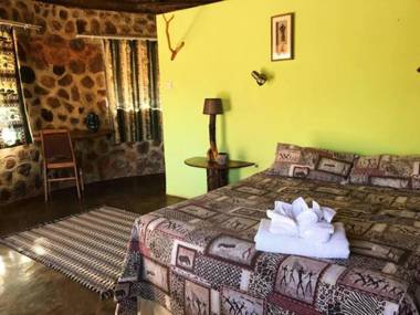 Charming Bush chalet 2 on this world renowned Eco site 40 minutes from Vic Falls Non Catered - 1980