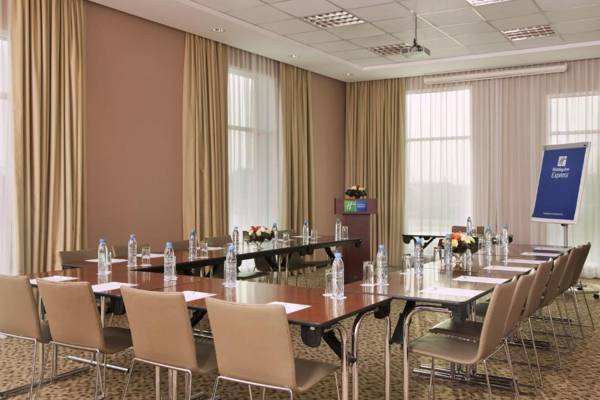 Holiday Inn Express Dubai Jumeirah an IHG Hotel