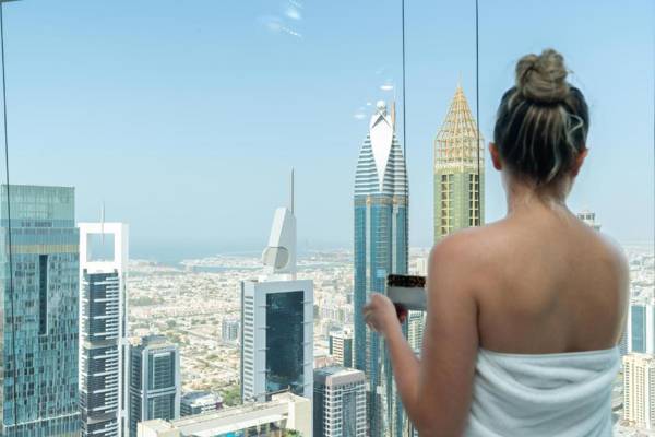 Dream Inn Apartments - Index Tower