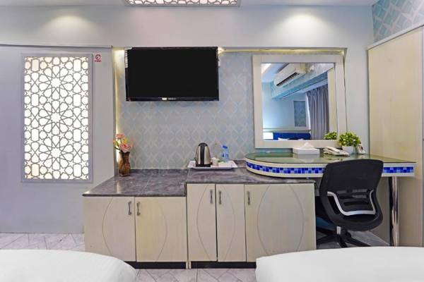 OYO 338 Transworld Hotel
