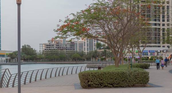 Frank Porter - Goldcrest Views