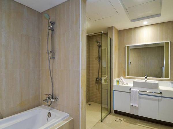 Stunning 5* 4BR-Oceanfront-Apartment