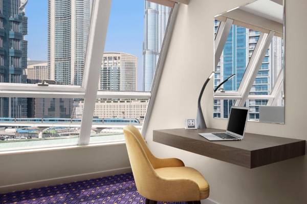 Leva Hotel and Suites Opposite Downtown