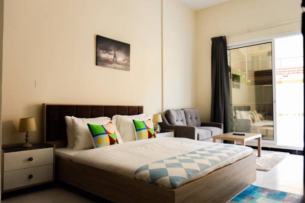 Signature Holiday Homes - Furnished Studio in Knight Bridge Court A JVC