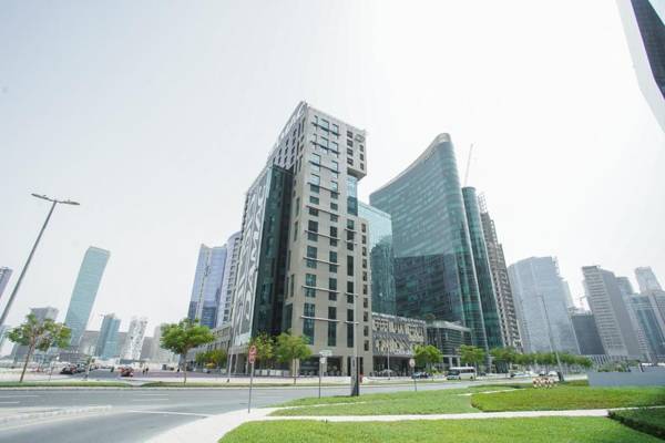 Al Ashrafia Spacious Three Bedroom- Downtown