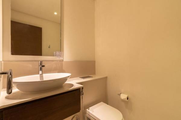 GuestReady - Blinding Lights