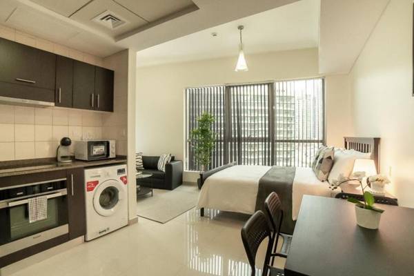 Comfortable studio with great view in Bay Central!