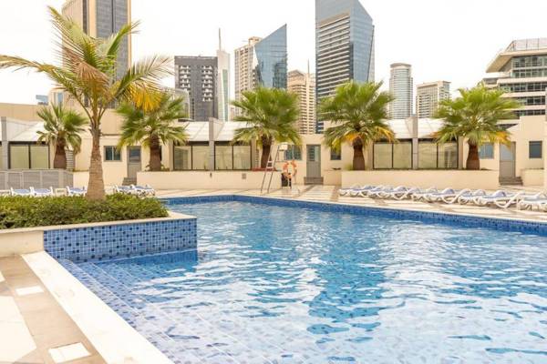 Comfortable studio with great view in Bay Central!