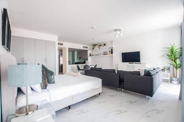 Stylish Studio in JBR with Balcony and Pool